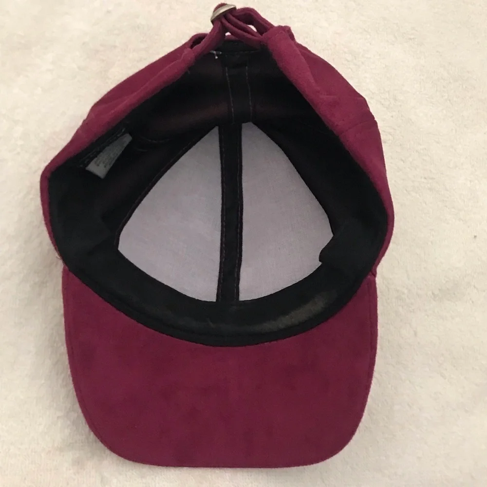 Rampage Adjustable Velvet Maroon Cap